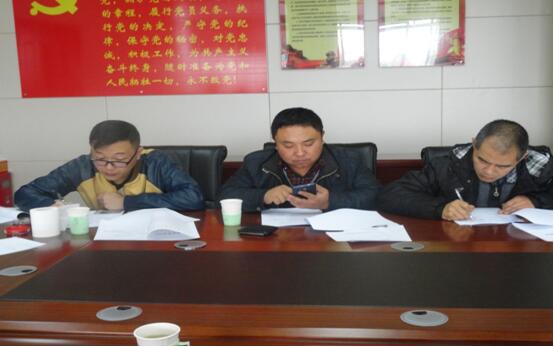 康正发为驾驶员解决入职手续、签定劳动合同。